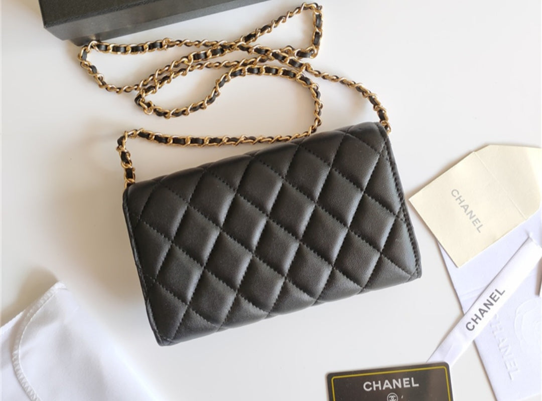 Chanel walet on chain