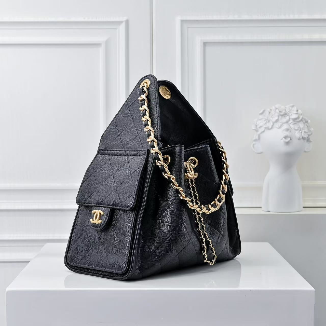 Chanel 25 small hobo bag